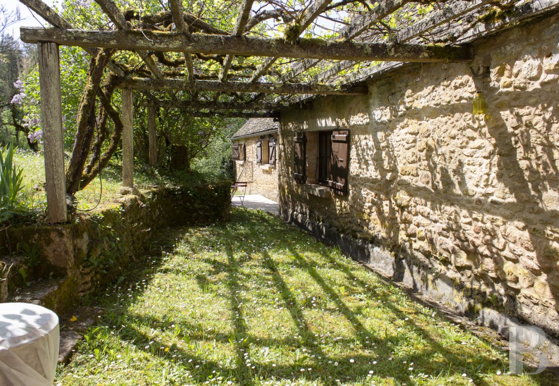 An old fortified house and its extensive grounds in the Périgord Noir, in the Dordogne - photo  n°19